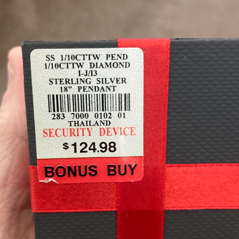 Elegant Sterling Silver Diamond Necklace - Picture 3 of 3